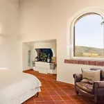 Villa Casale Ombrone 11, Emma