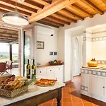 Villa Casale Ombrone 11, Emma