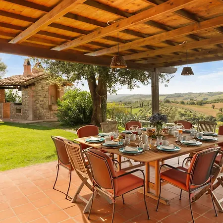 Casale Ombrone 11, Emma *