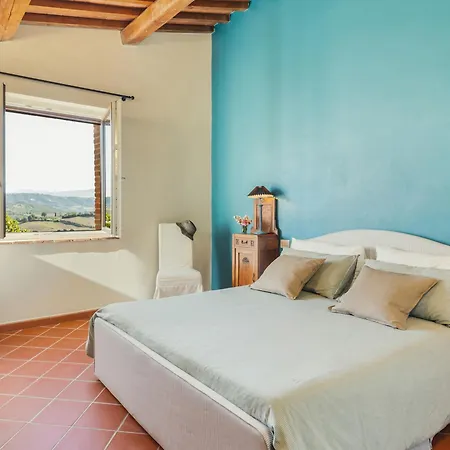 Casale Ombrone 11, Emma *